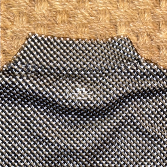 Under Armour ColdGear Mock   Black w/ White Star Long Sleeve Top sz Small Fitted - Picture 6 of 8